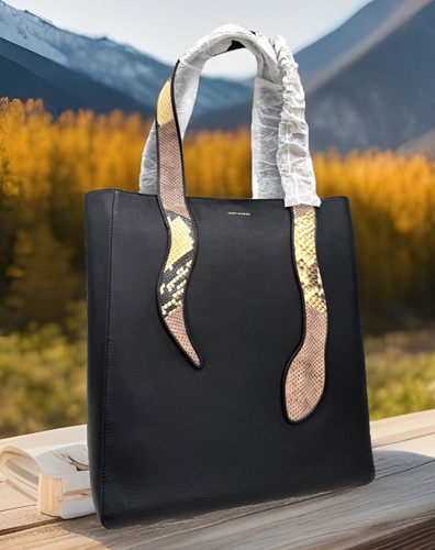Borsa tote originale nuova con etichette $598 Tory Burch articolo chiave cinturino serpente in pelle nera