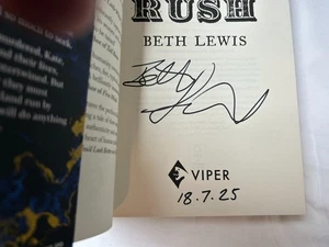 BETH LEWIS - The Rush SIGNED + DATED 1/1 Hb - 2025 - HISTORICAL CRIME THRILLER - Picture 1 of 2