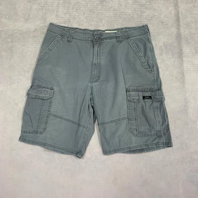 Wrangler Shorts relaxed fit cargo shorts Men's 36 - Image 1 of 4