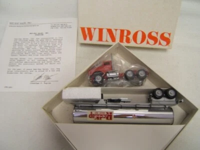 Vtg Winross Red-Kap Sales Tanker 1/64 Diecast  1992 Semi Tractor Trailer Truck - Image 1 of 4