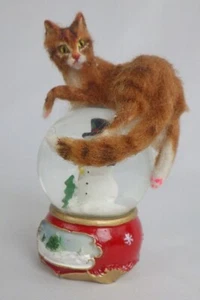 OOAK MINIATURE CAT ON SNOW GLOBE FIGURINE BY MALGA WITH SIGNED COA - Picture 1 of 6