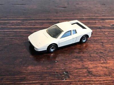 matchbox ferrari testarossa colore avorio - Immagine 1 di 2