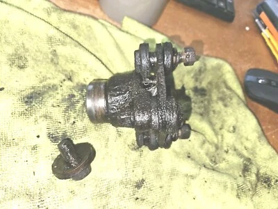 IH FARMALL B TRANSMISSION DRIVE FLANGE  YOKE PART Complete Bolts Plates Ihc A  - Image 1 of 4