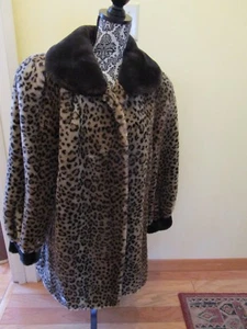 Vintage BLAIR Leopard Faux Fur Coat Size Medium 1970's - Picture 1 of 12
