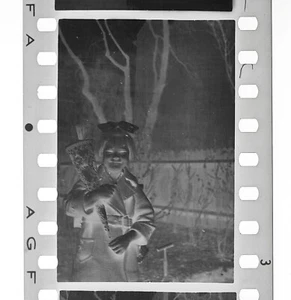 4x Negativ Mädchen Einschulung mit Zuckertüte 1940-50 - Bild 1 von 4