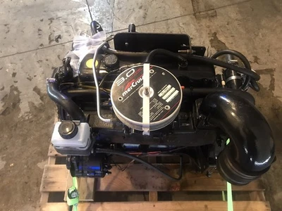 4-цилиндровый морской двигатель Mercury MerCruiser 3,0 л БЕЗ СОЛИ готов к падению 382 часа  - Изображение 1 из 4