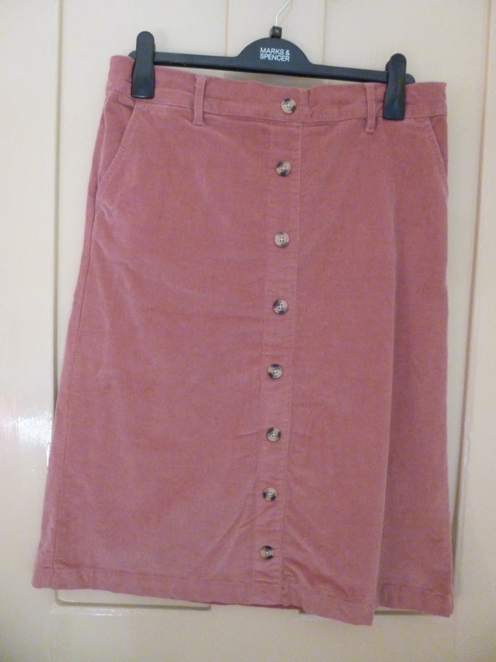 Cotton Traders western style needlecord skirt, dusky pink, size 14, length 27 in - Image 1 of 1
