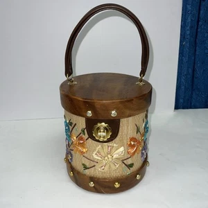 Vintage Round Purse by Whidby -Straw Raffia 3D Floral Designs - Picture 1 of 8