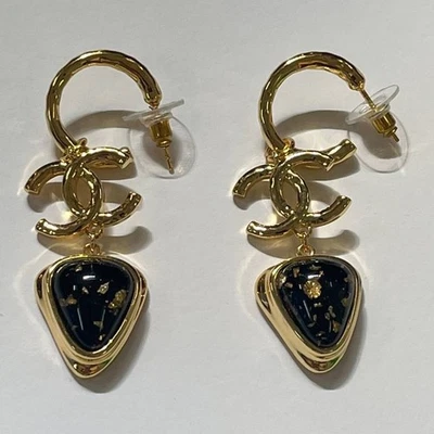 Pendientes colgantes Chanel CC Logo aro tono dorado y negro Foto 1 de 3