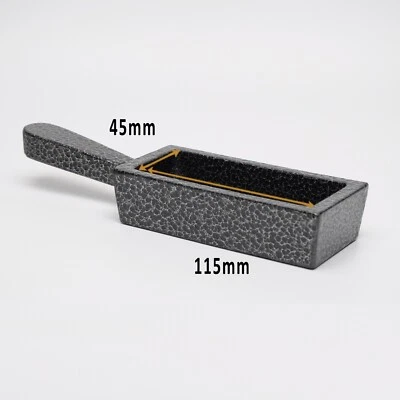 95 oz Medium Sized Cast Iron Ingot Mould with Handle for Pouring Molten Metal - Image 1 of 2