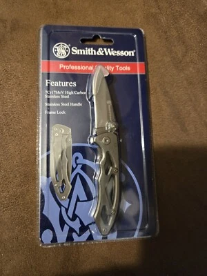 Smith & Wesson Pocket Knife Rainbow Drop Point Folding Stnls CKLPRCP - Image 1 of 4
