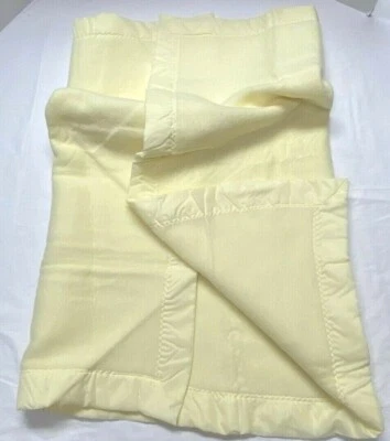 Manta Térmica Bebé De Colección Borde Satinado Amarillo Limón 49 x 35 Foto 1 de 4
