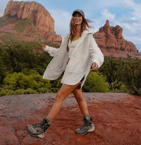 Giacca utility FP Movement donna bianca full zip manica lunga foderata con cappuccio piccola - Foto 1 di 18