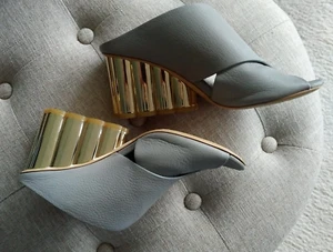 Mules Salvatore Ferragamo Cuero Lasa Sandalia Oro Escultural Tacones Toboganes Mules - Imagen 1 de 18