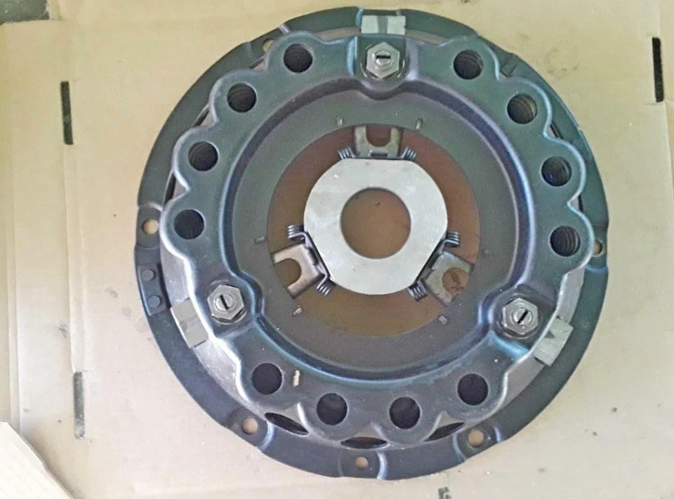 Maserati 3500GT, 3500GTI, Sebring I-Borg & Beck 10 pulgadas embrague y placa de presión Foto 1 de 4