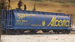 Intermountain HO Alberta (ALPX) CP 59' Cylindrical Grain Hopper Car - Weathered - Picture 1 of 15