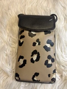 Bandolera para teléfono celular A New Day con estampado de leopardo - Imagen 1 de 5