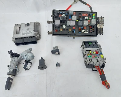 centralina chevrolet cruze blocchetto serratura portafusibili 2.0 td 0281015445 - Immagine 1 di 4