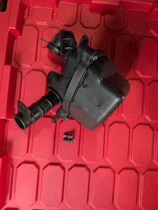 Yamaha Ttr90 Air Box & Bolts - Picture 1 of 5