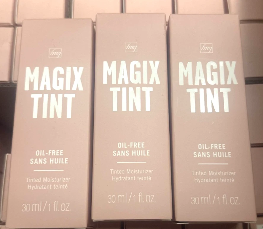 Avon Magix Tint Moisturizer Natural light/clair New 3 pack - Image 1 of 4