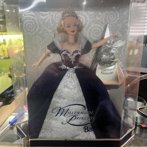 MILLENNIUM PRINCESS BARBIE DOLL w/ Ornament 2000 Mattel Special Edition NEW - Picture 1 of 5