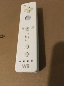 NiINTENDO  2110066 WIRELESS REMOTE CONTROlLLER for Wii - WHITE OEM WIIMOTE - Picture 1 of 2
