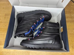 Tommy Hilfiger Women's Saymina Black Puffy Boots w/ Blue Laces Size 6 NEW - Picture 1 of 13