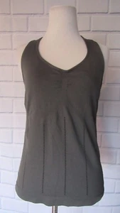 New Balance Tank Top Sz L Gray Seamless Built In Bra Racerback VNeck Gym Workout - Picture 1 of 5