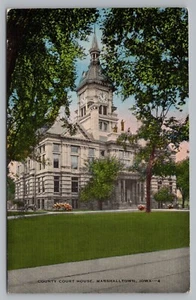 Postcard County Court House Marshalltown Iowa Unposted - Picture 1 of 2