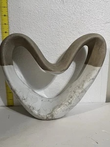 Estatua Corazón Cerámico Día de San Valentín, 9.5" Día de la Boda El Amor Está en el Aire Pareja - Imagen 1 de 5