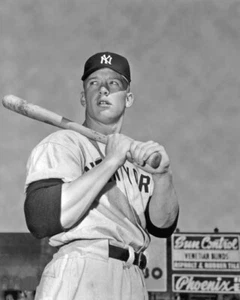 New York Yankees MICKEY MANTLE Glossy 16x20 Photo Baseball Print Young Poster - Picture 1 of 1