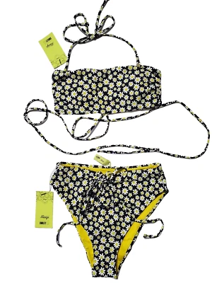 NWT Maaji Reversible Bikini Top in Yellow/Daisy Size Medium - Image 1 of 3