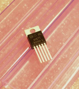 [4 pc] MC33167 Step UP-DOWN-Invert 5 Amp Integrated Switching Regulator MC33167 - Picture 1 of 3