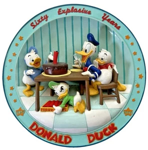 Vintage 1994 Disney Store Donald Duck Sixty Explosive Years 3D Collector Plate - Picture 1 of 7