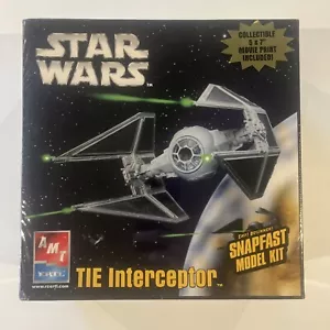 Star Wars AMT Ertl Tie Interceptor Snapfast Modellbausatz geöffnet - Bild 1 von 3