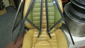 Porsche 911 vent window frame glass - Bild 1 von 1