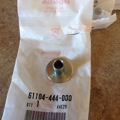 Montaje de guardabarros Honda inserción de metal goma Groment 1979 1980 CR250R CR125R ATC250R Foto 1 de 3