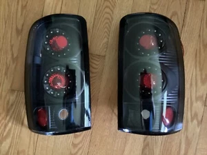 For Chevy Tahoe 00-06 ALT-TS-CD00-LED-BK Black LED Tail Lights rear set pair - Bild 1 von 5