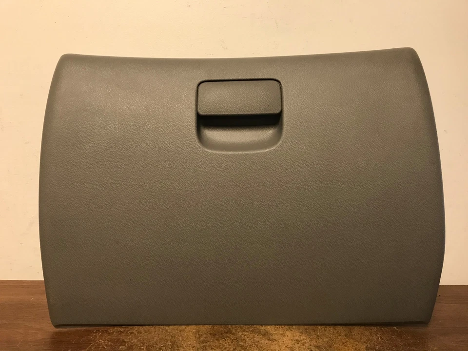 2007 KIA RONDO GLOVE BOX #K-4 OEM - Image 1 of 4