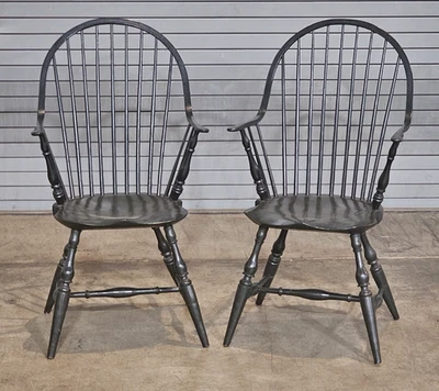 Pair of Rolf Holfer Continuous Windsor Arm Chairs Bench Made Dark Green Finish - Image 1 of 4
