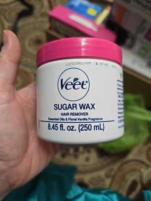 Veet Sugar Wax Hair Remover Essential Oils & Floral Vanilla Fragrance New Sealed - Image 1 of 4