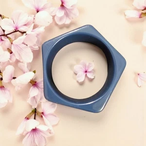 Brazalete ancho acrílico azul geométrico pulsera 7,5 pulgadas (JB2) - Imagen 1 de 6