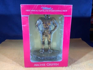 N8-56 FOOTBALL STATUE - ARCHIE GRIFFIN OHIO STATE HEISMAN TROPHY WINNER -HARTLAD - Picture 1 of 12