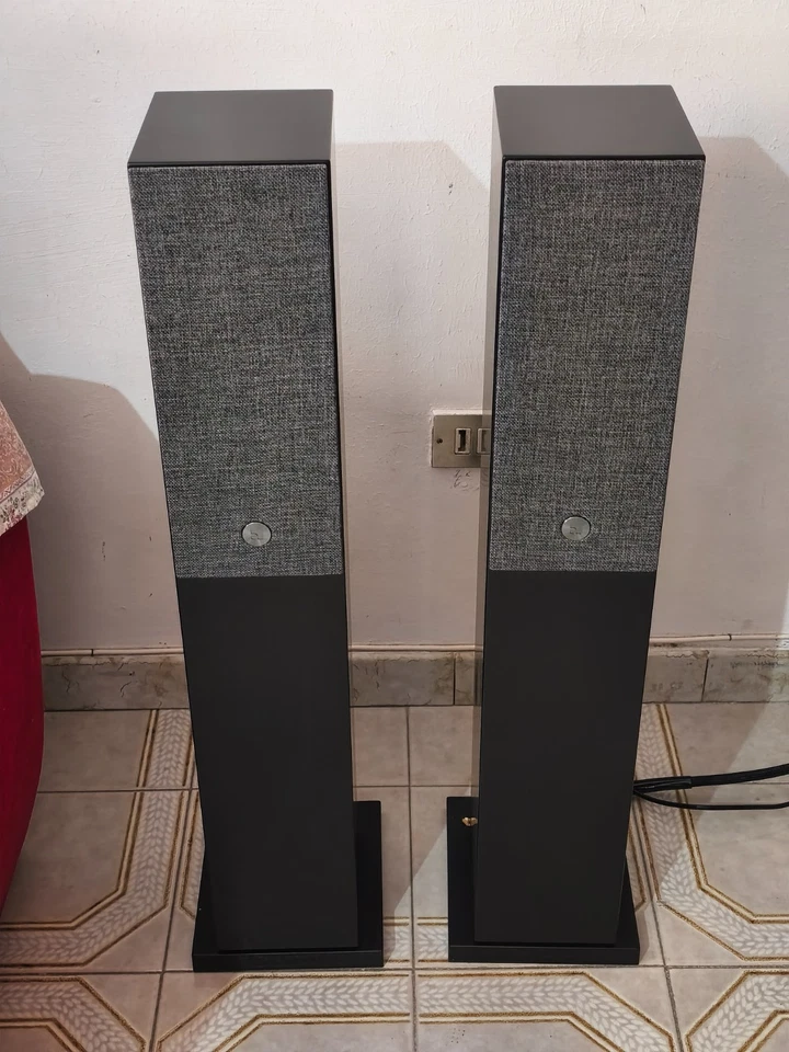 Coppia speaker attivi da pavimento AUDIO PRO A38 - Immagine 1 di 4