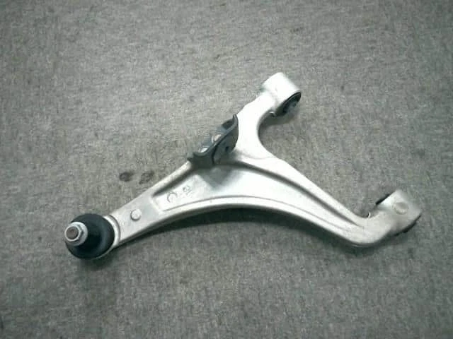 NISSAN Skyline Crossover Rear Right Upper Control Arm 555011BA0A [PA12733420] - Image 1 of 3