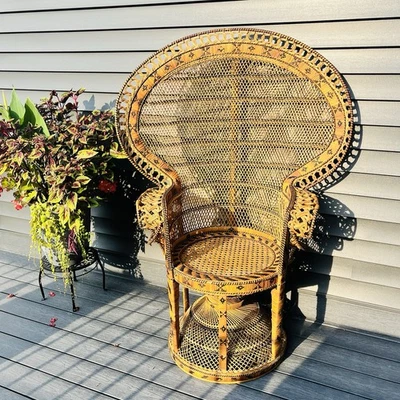VTG Wicker Rattan Peacock Emmanuelle Chair Fan Throne Boho Chic 60s 70s Queens - Image 1 of 4