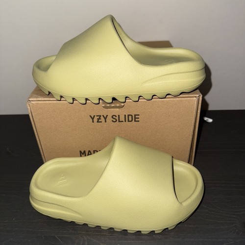 ADIDAS Yeezy Slide FZ5904 Resina 2022 Taglia 4 Nuovo Senza Scatola