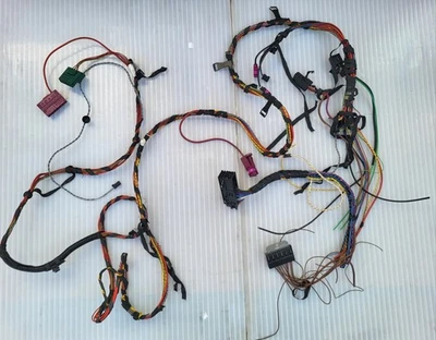 BMW F25 F26 X3 X4 Harman Kardon Verstärker Stecker Verkabelung hinten Sicherungskasten Stromkabel - Bild 1 von 4