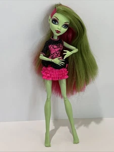 Monster High Venus McFlytrap Ghouls Muñeca Noche con Vestido-LEER - Imagen 1 de 8