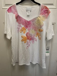 Camisa Floral Informal Brillante Bordada Alfred Dunner *Nueva con Etiquetas* $59.50 Talla L - Imagen 1 de 7